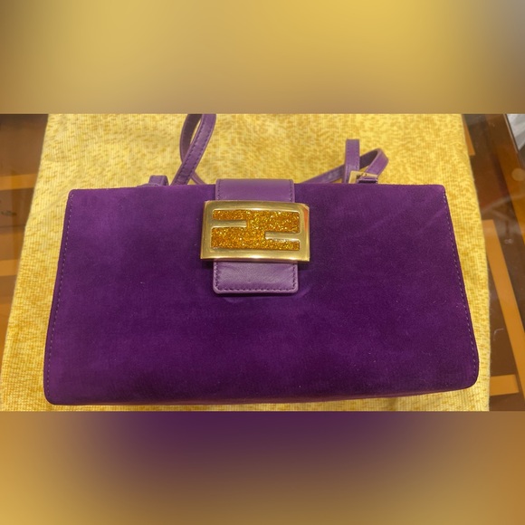 FENDI FF PURPLE and gold SUEDE with yellow silk interior
BOX FLAP BAG - Picture 7 of 11